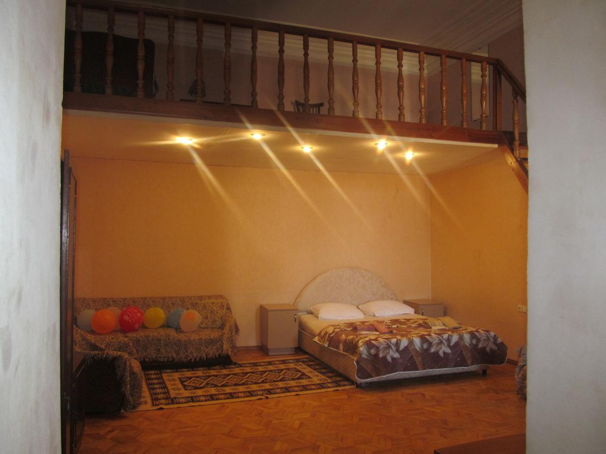 טביליסי Grandma'S Hotel מראה חיצוני תמונה