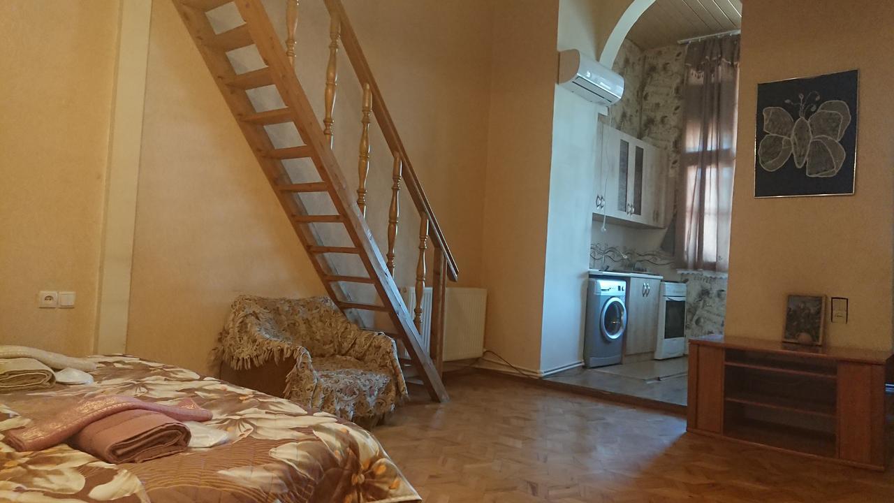 טביליסי Grandma'S Hotel מראה חיצוני תמונה